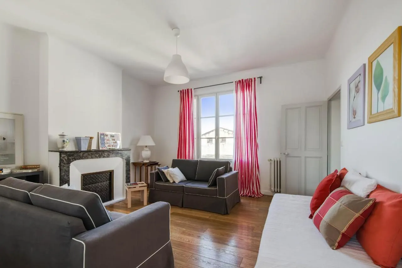 Beautiful Flat In A Character House In The Heart Of Avignon - Welkeys Apartment